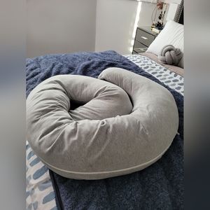 Pregnancy pillow